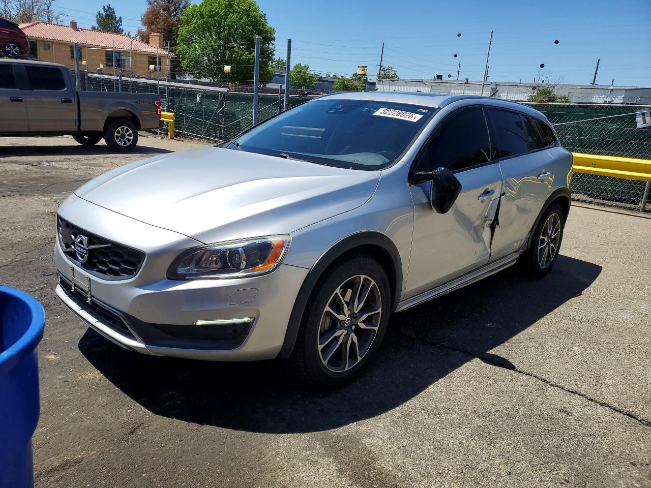 Salvage Volvo V60 Image