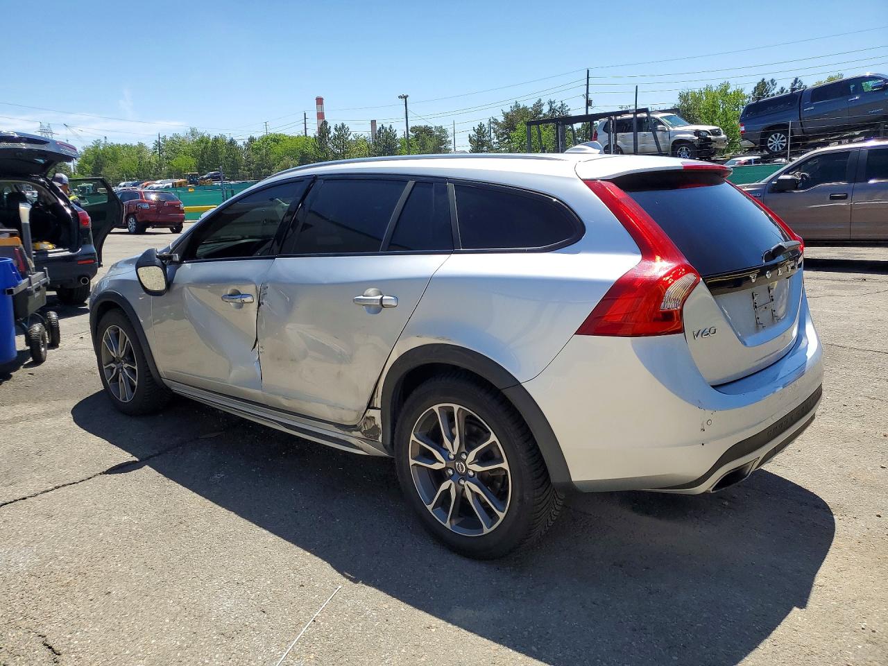 Volvo V60 Platinum