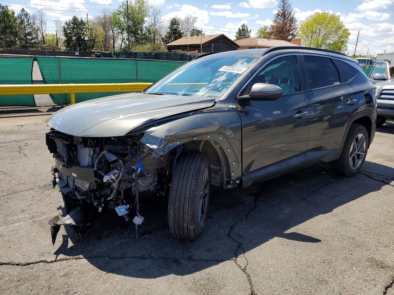 Salvage Hyundai TUCSON Image