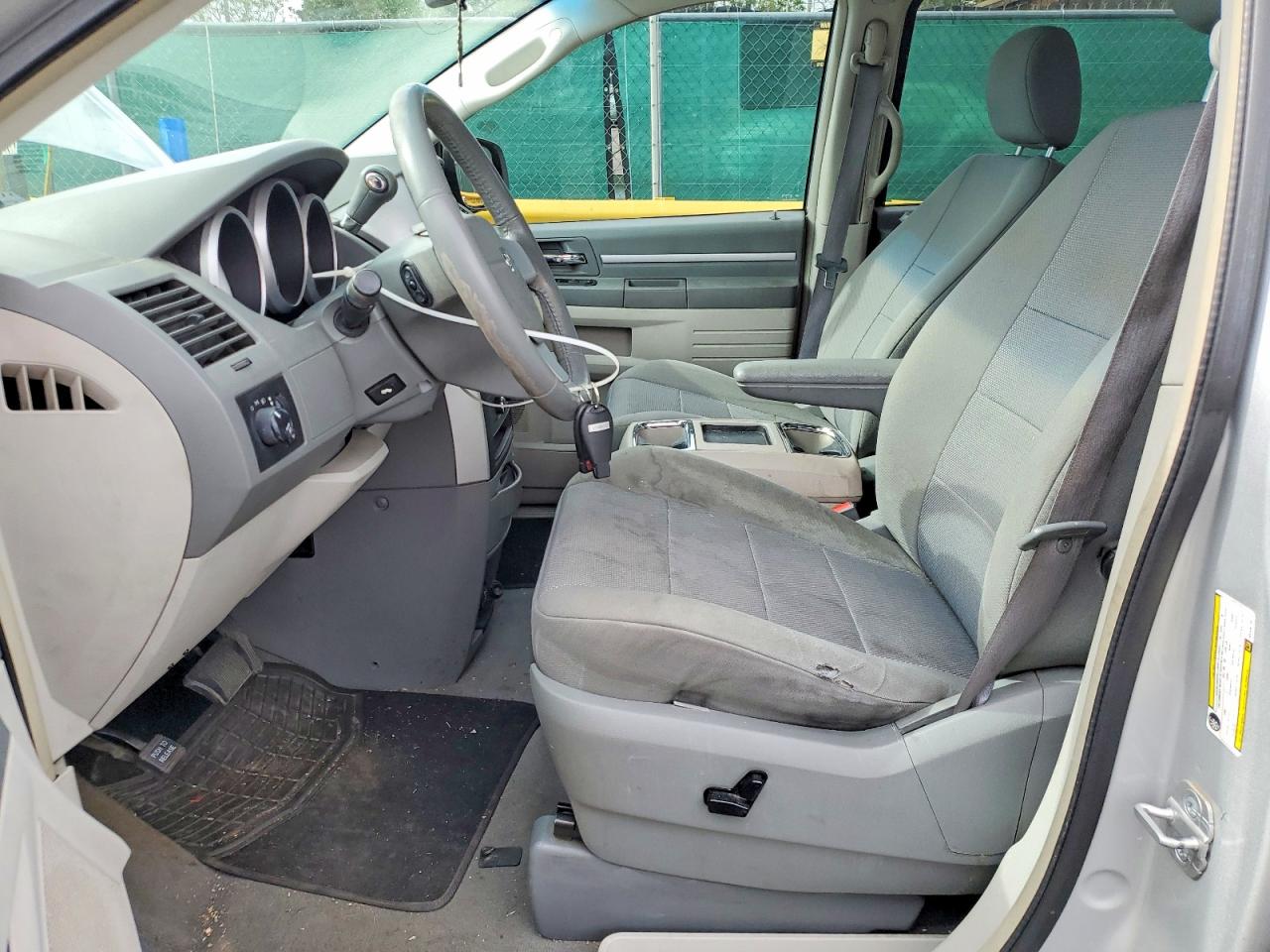 Dodge Caravan Sxt