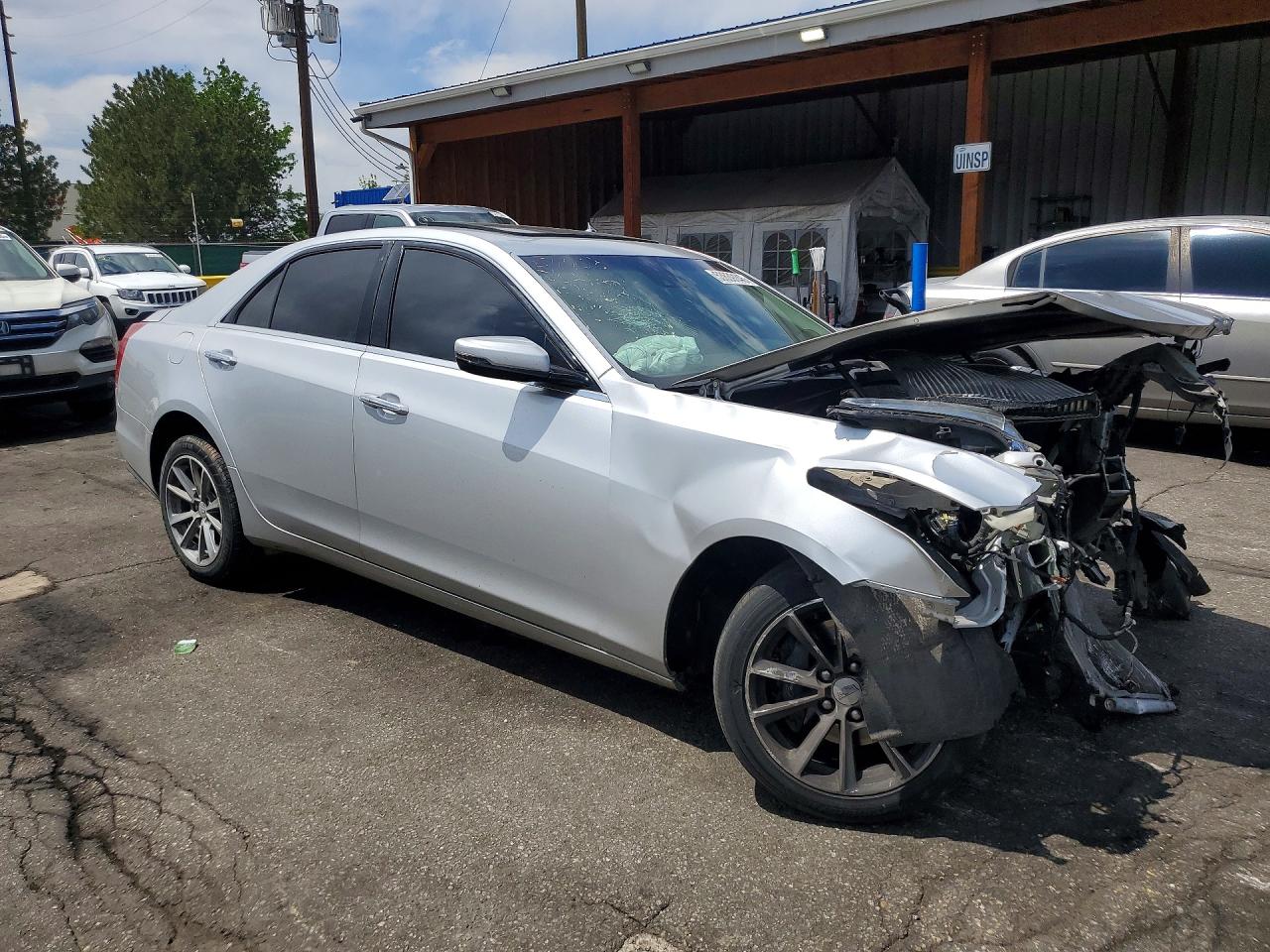 Cadillac CTS Luxury