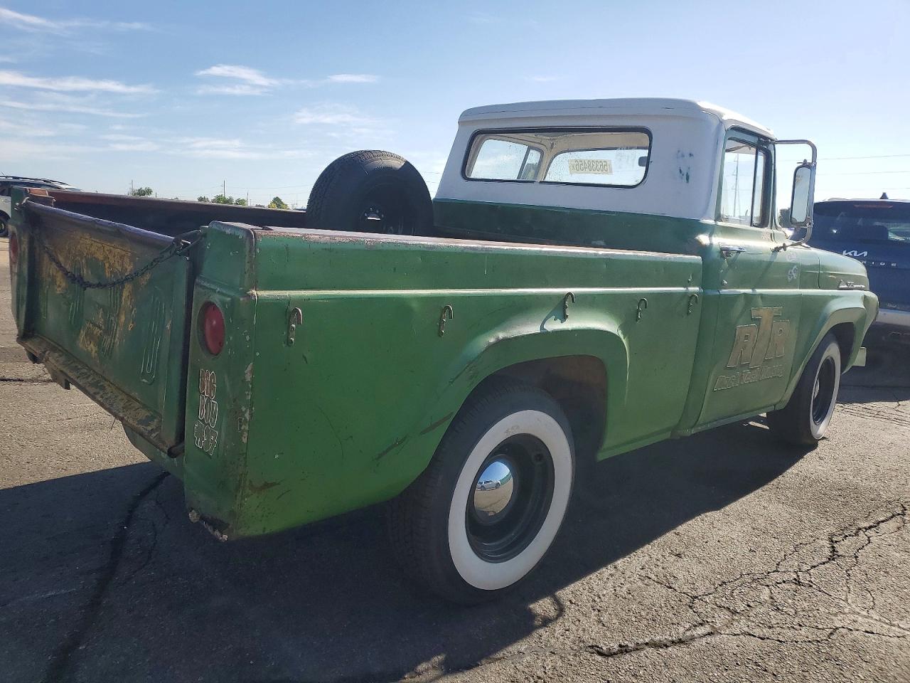 Ford F-100