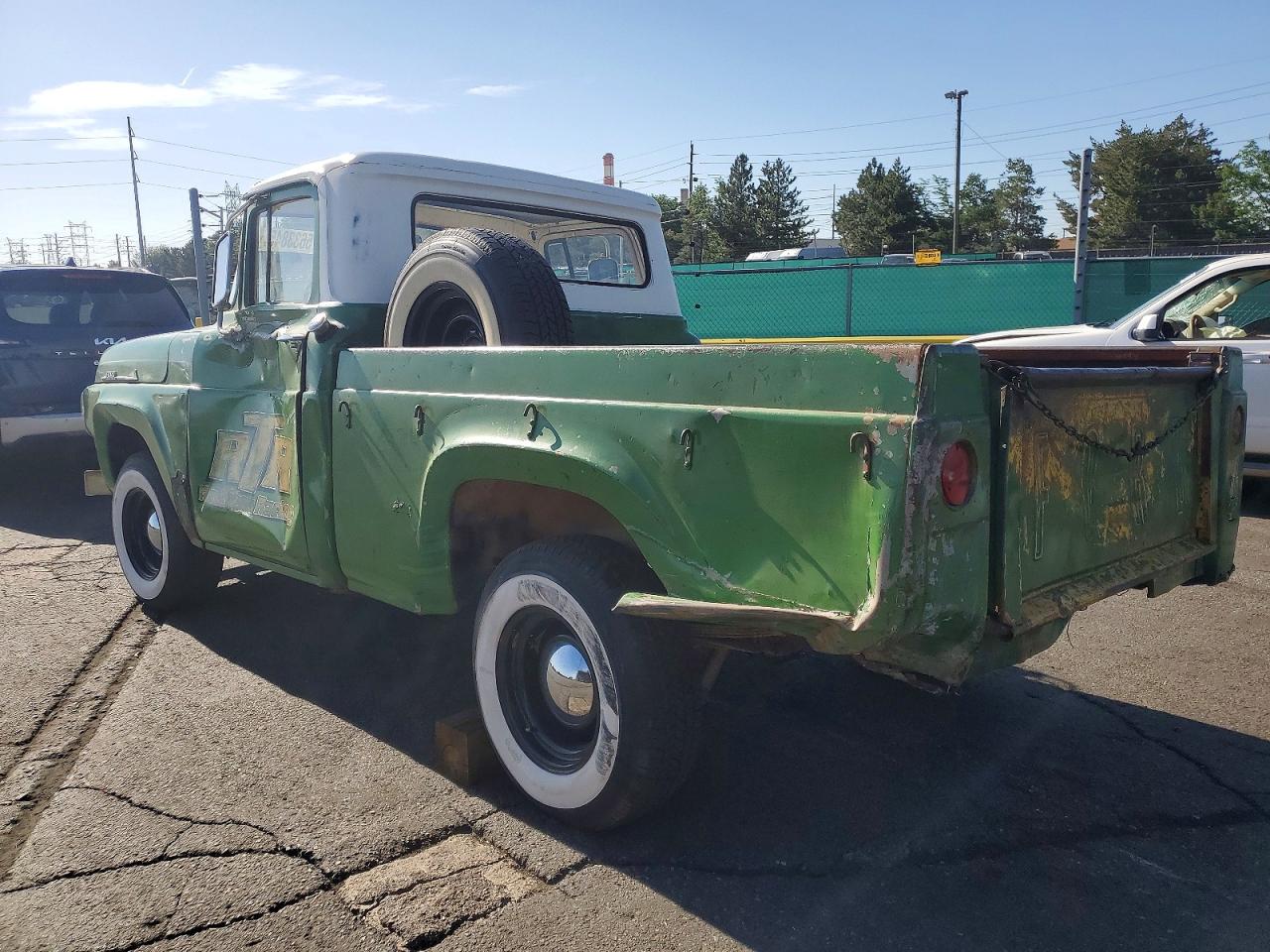 Ford F-100