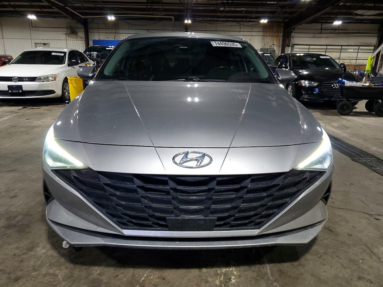 Hyundai ELANTRA Sel