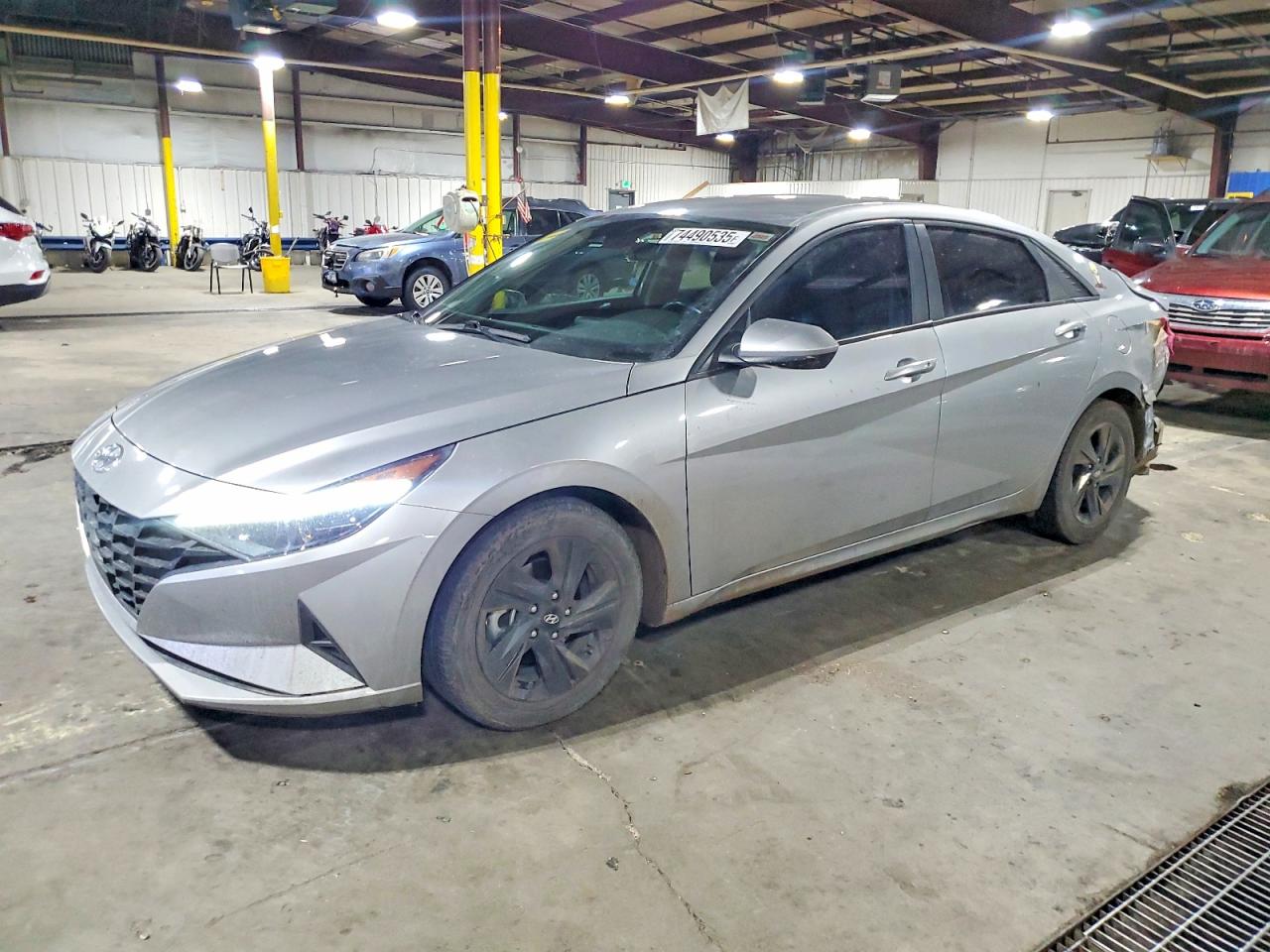 Salvage Hyundai ELANTRA Image