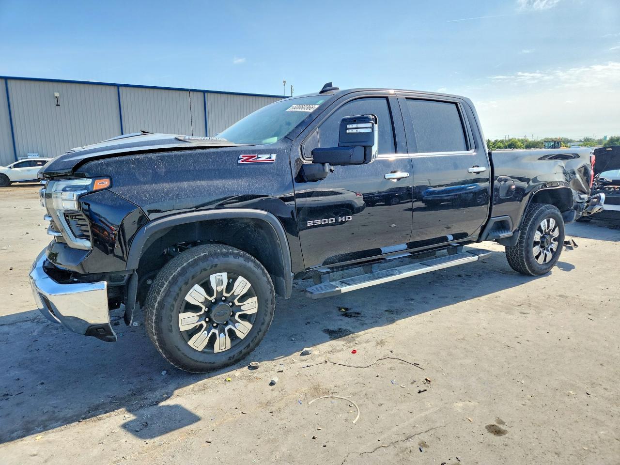 Salvage Chevrolet Silverado Image