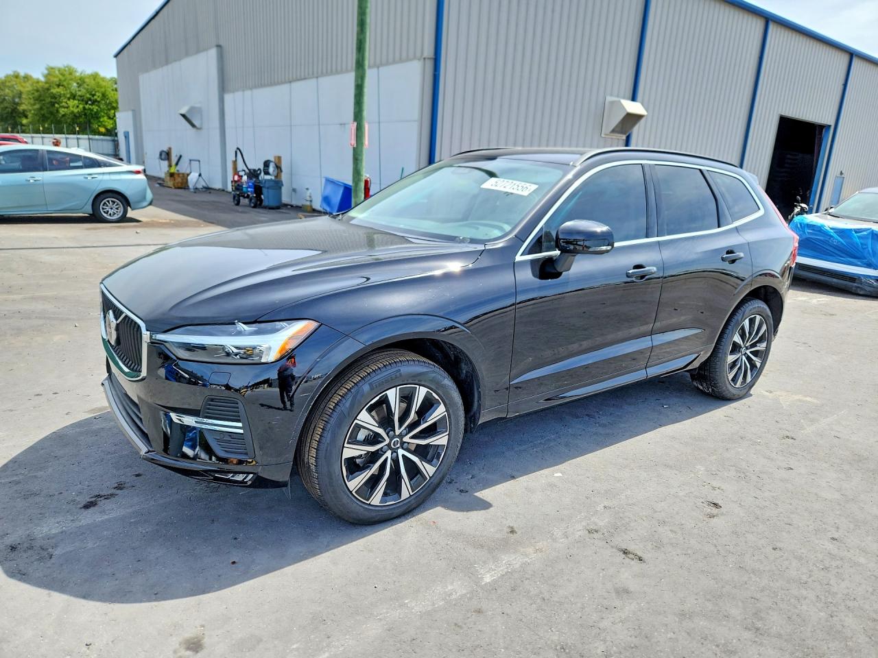 Salvage Volvo XC60 Image