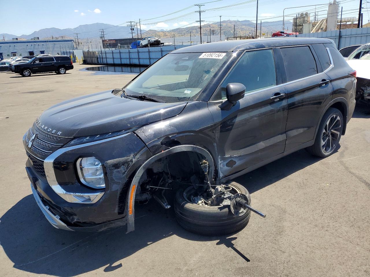 Salvage Mitsubishi Outlander Image