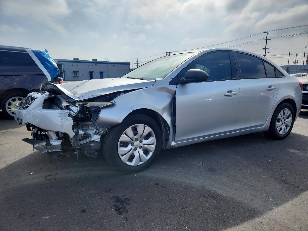 Salvage Chevrolet Cruze Image
