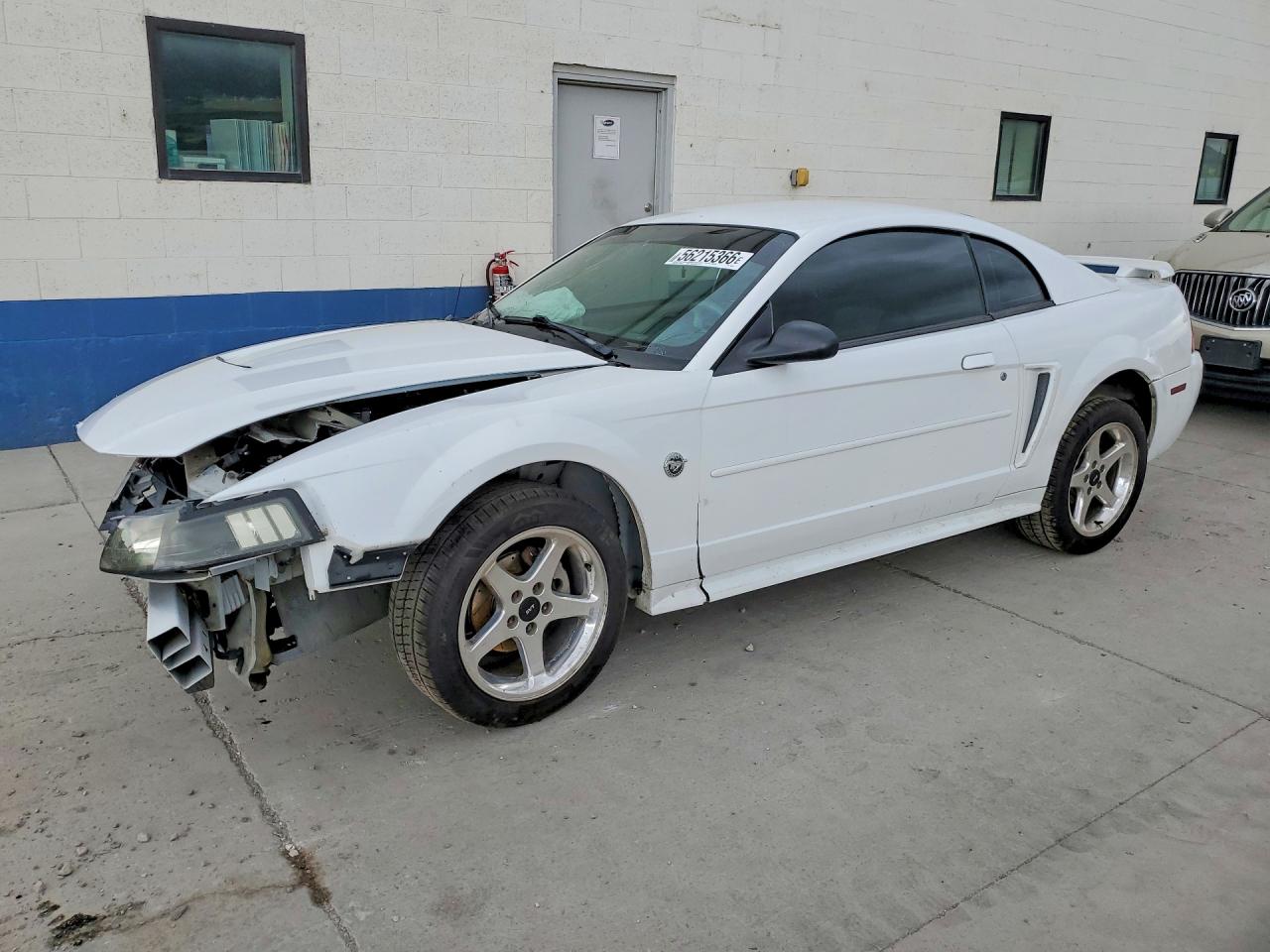 Salvage Ford Mustang Image
