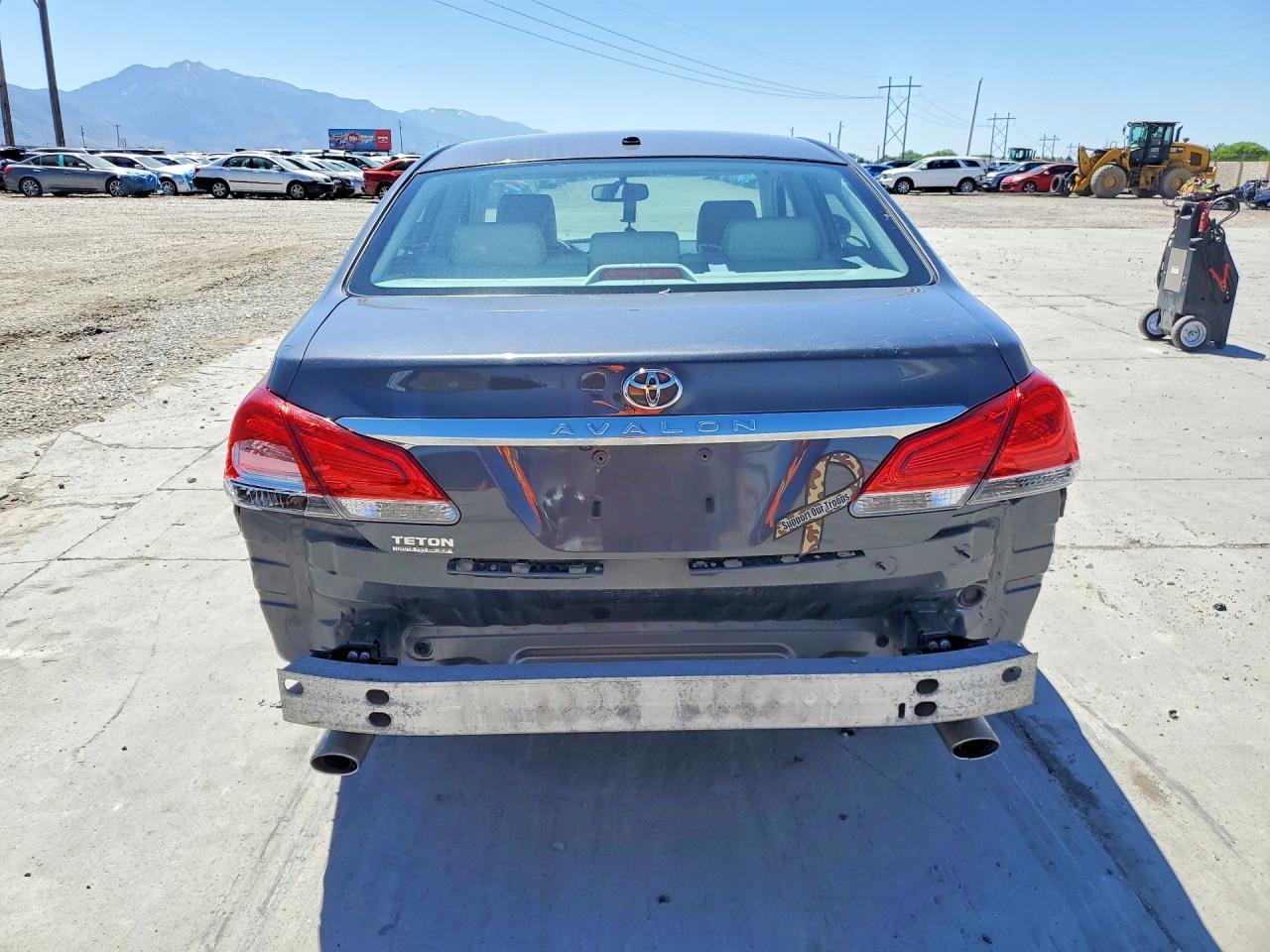 Toyota Avalon Base
