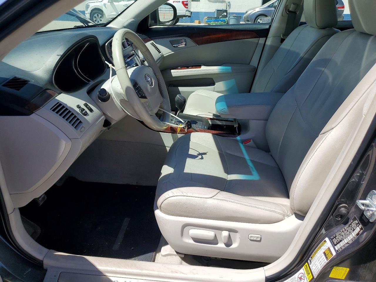 Toyota Avalon Base