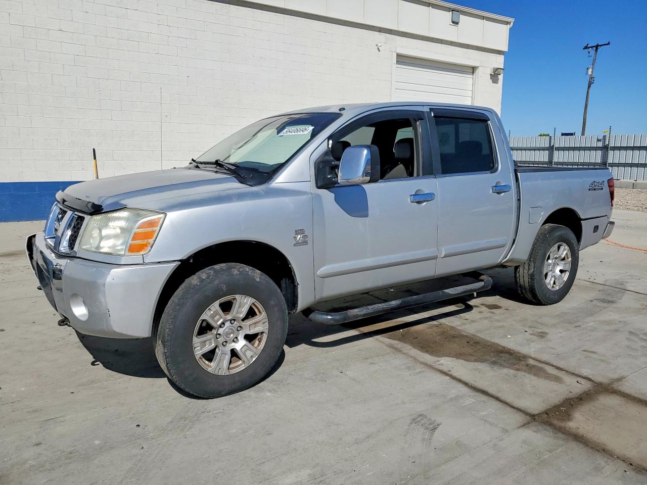 Salvage Nissan Titan Image