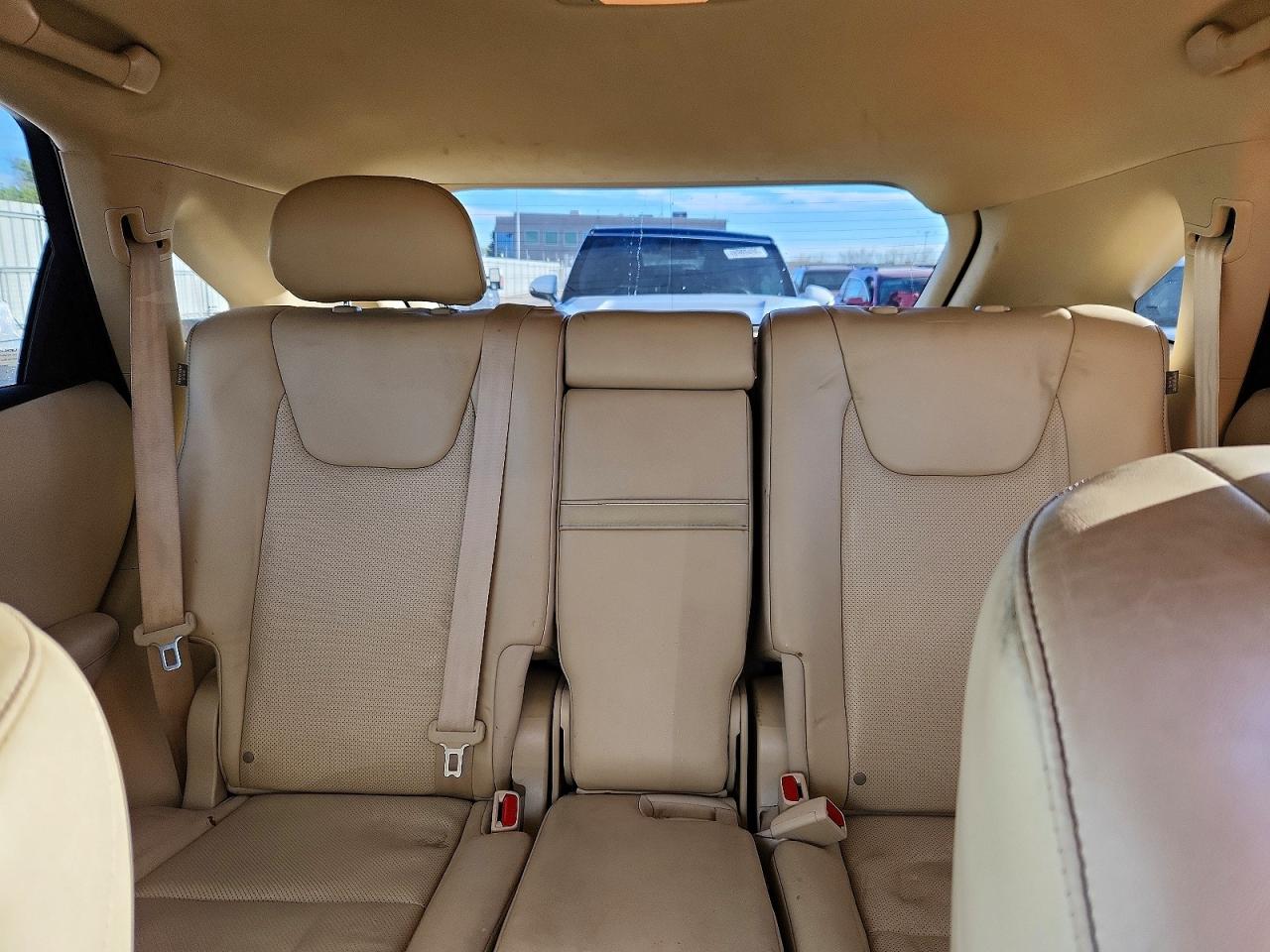 Lexus RX Base