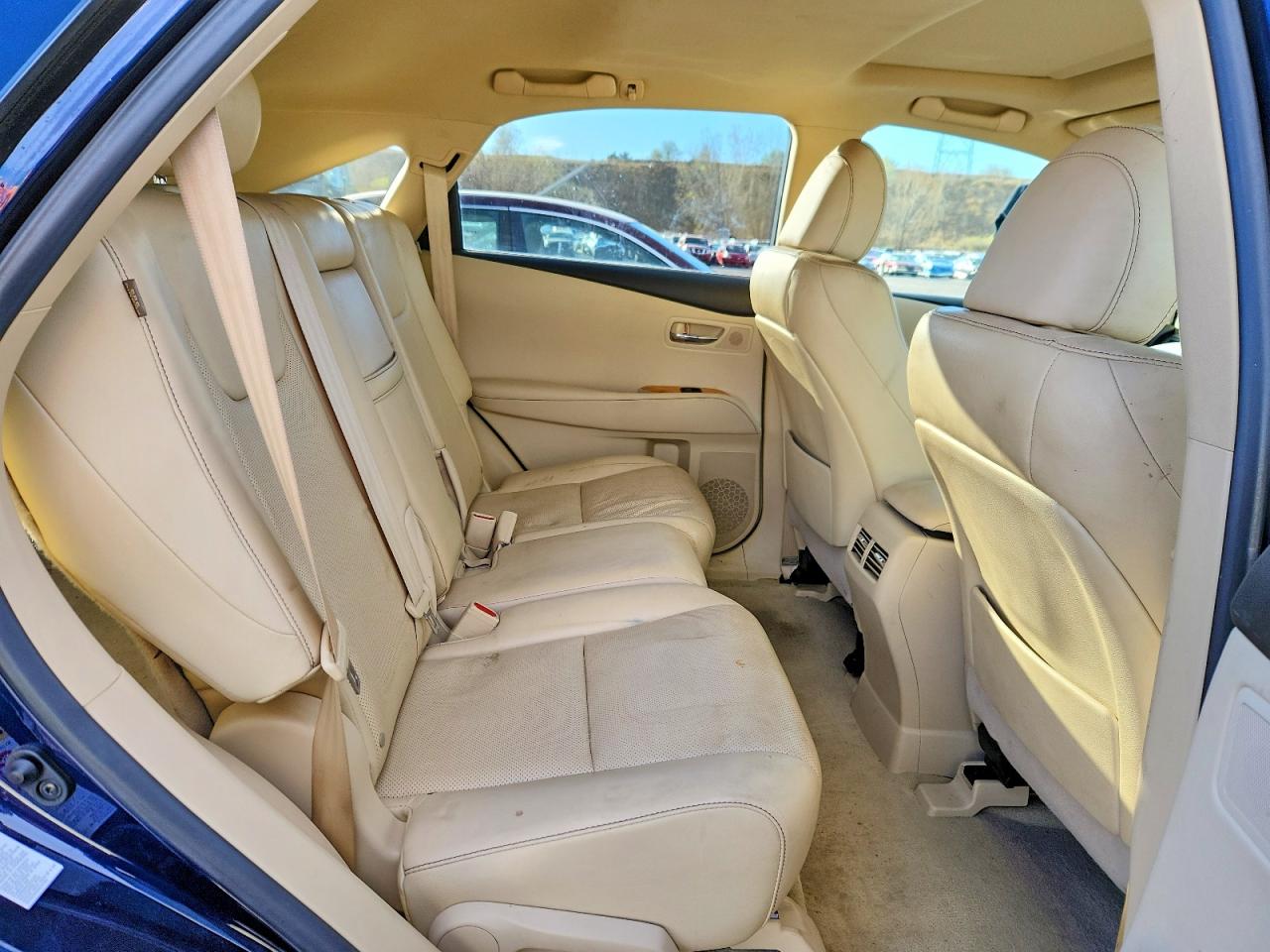 Lexus RX Base