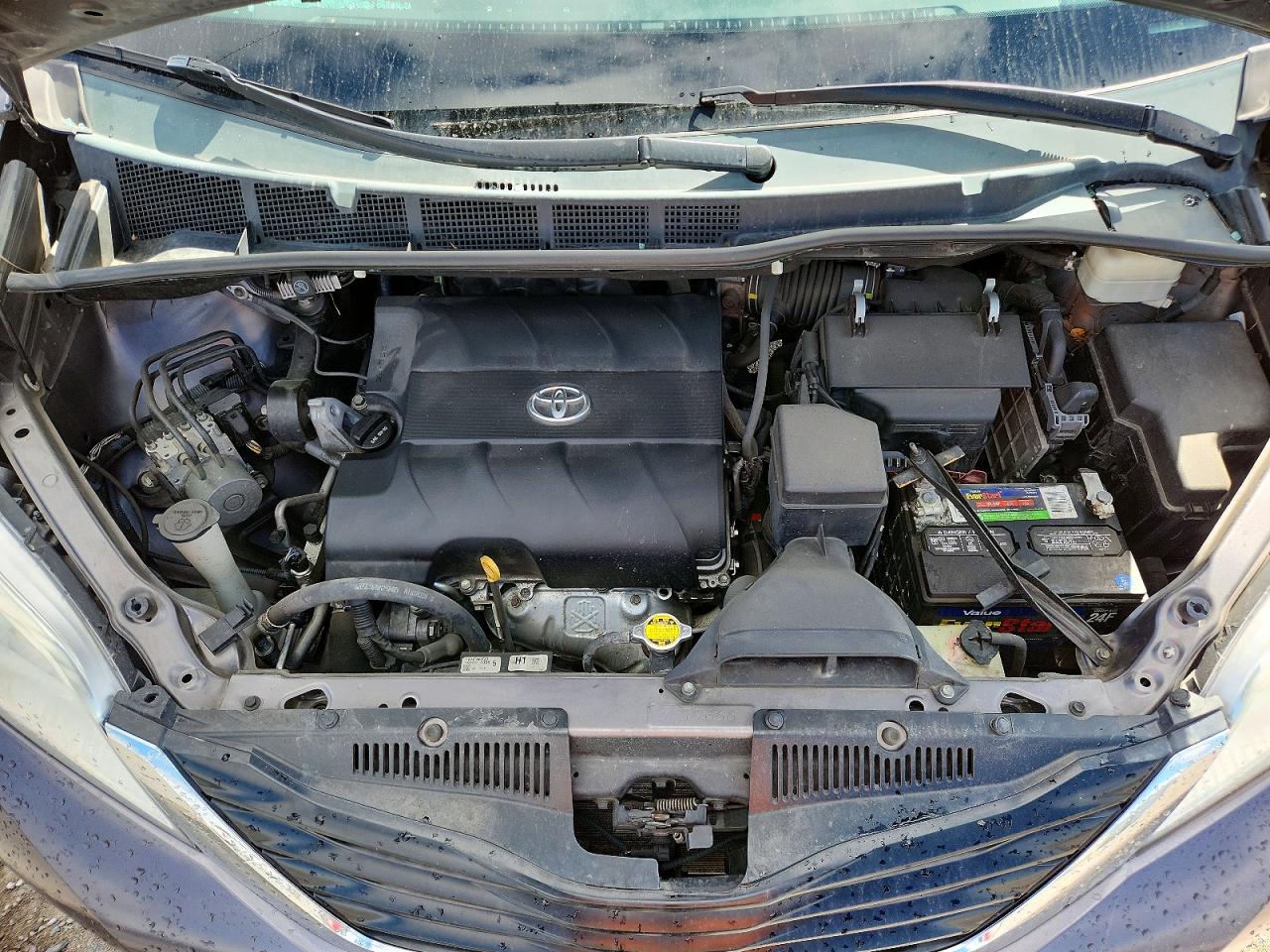 Toyota Sienna Le