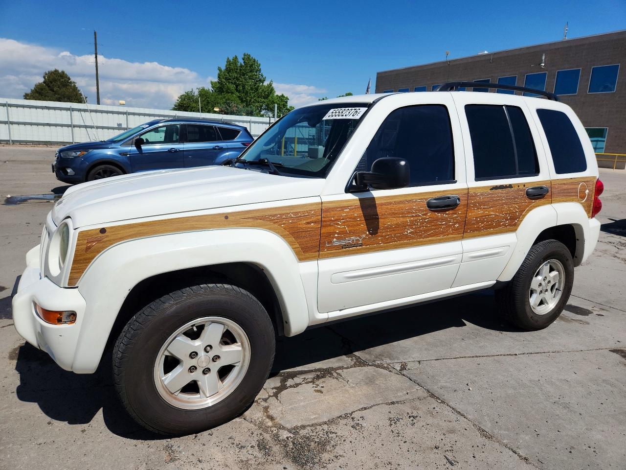 Salvage Jeep Liberty Image