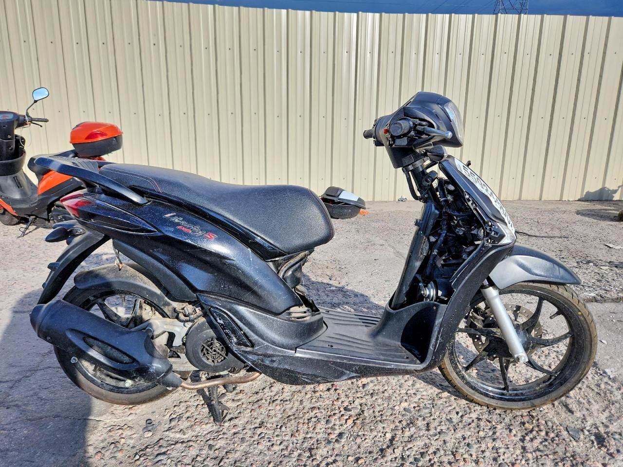 Salvage Piaggio Liberty Image