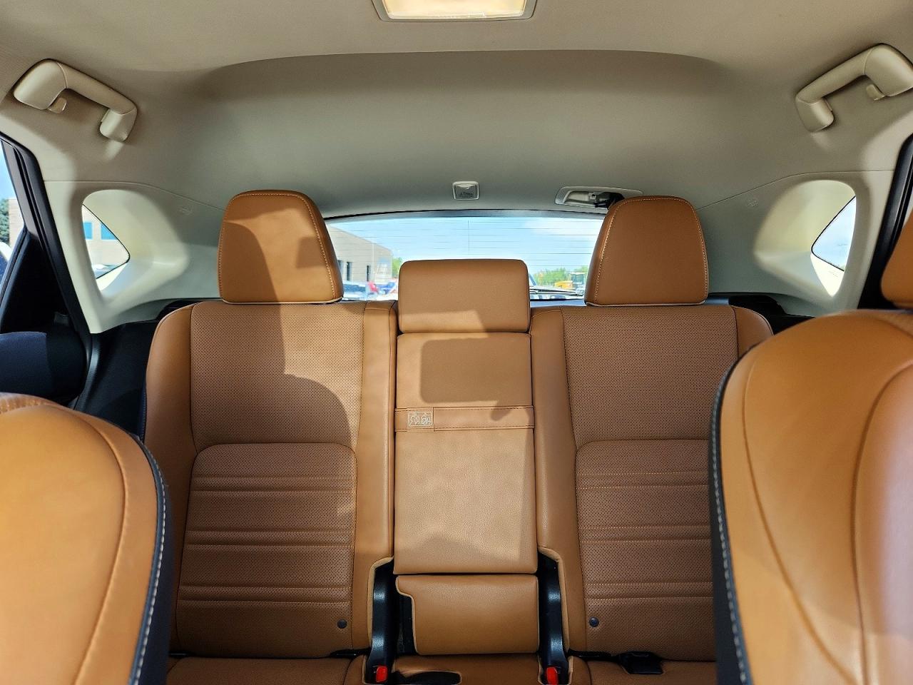 Lexus NX Base