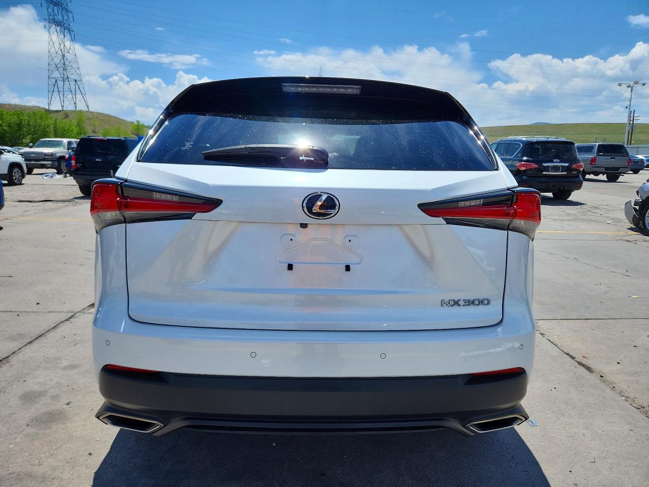 Lexus NX Base