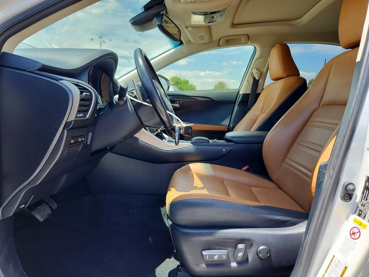 Lexus NX Base