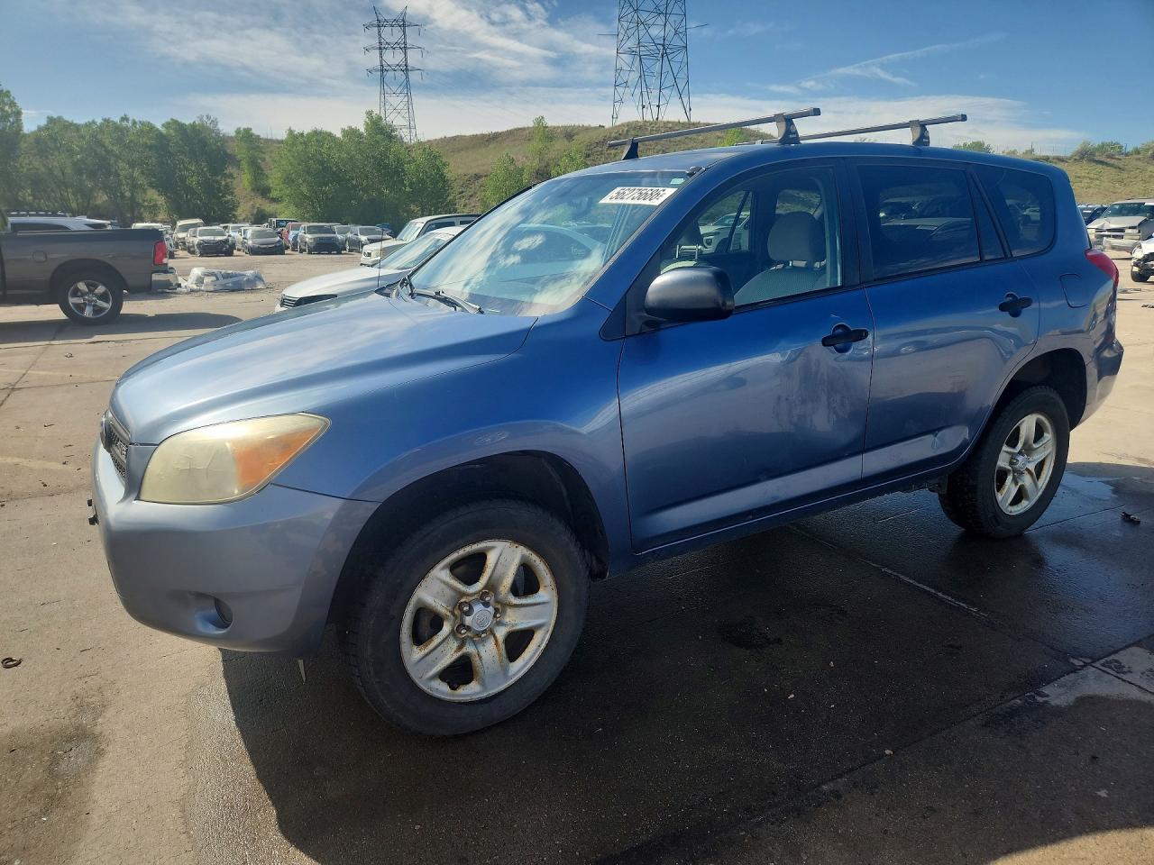 Salvage Toyota RAV4 Image