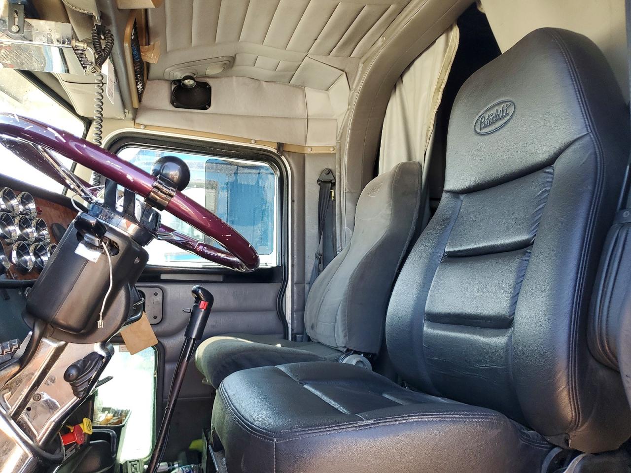 Peterbilt 379