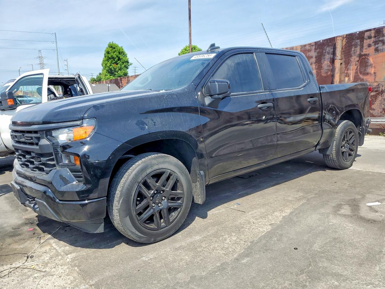 Salvage Chevrolet Silverado Image