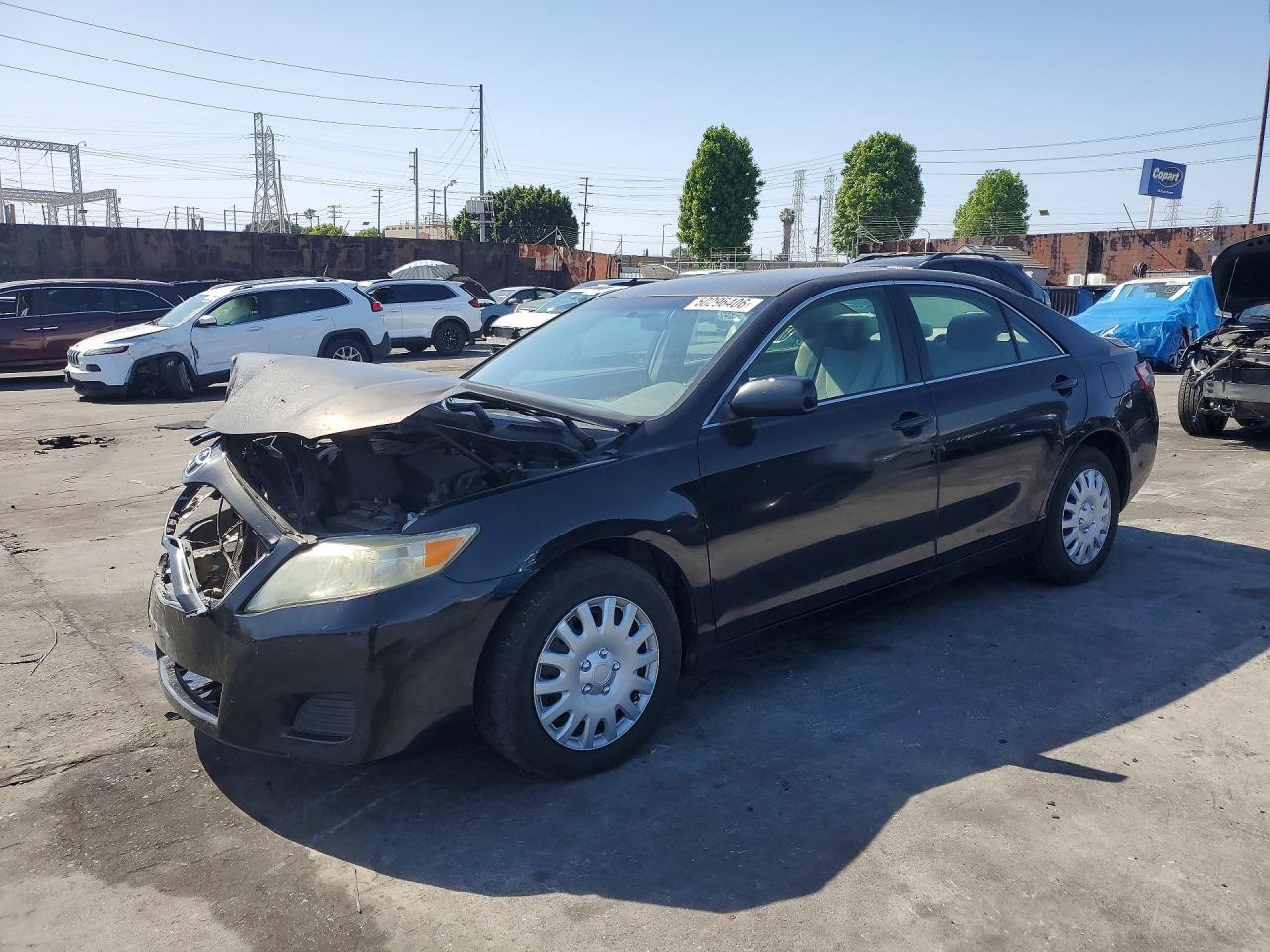 Salvage Toyota Camry Image