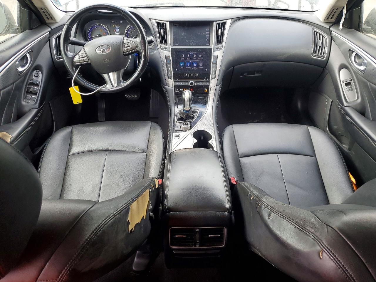 INFINITI Q50 Premium