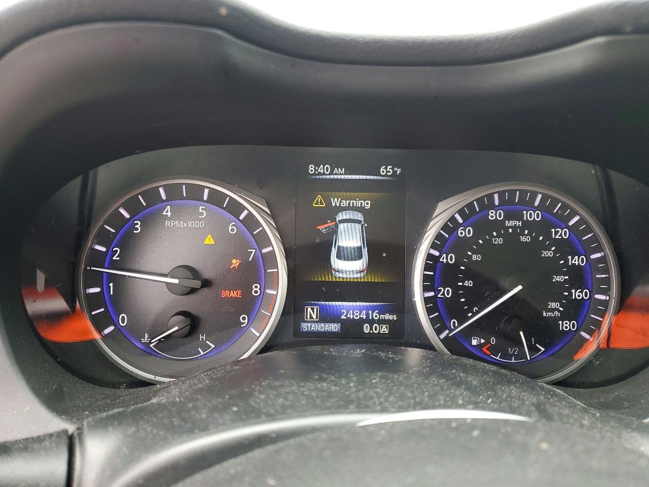 INFINITI Q50 Premium