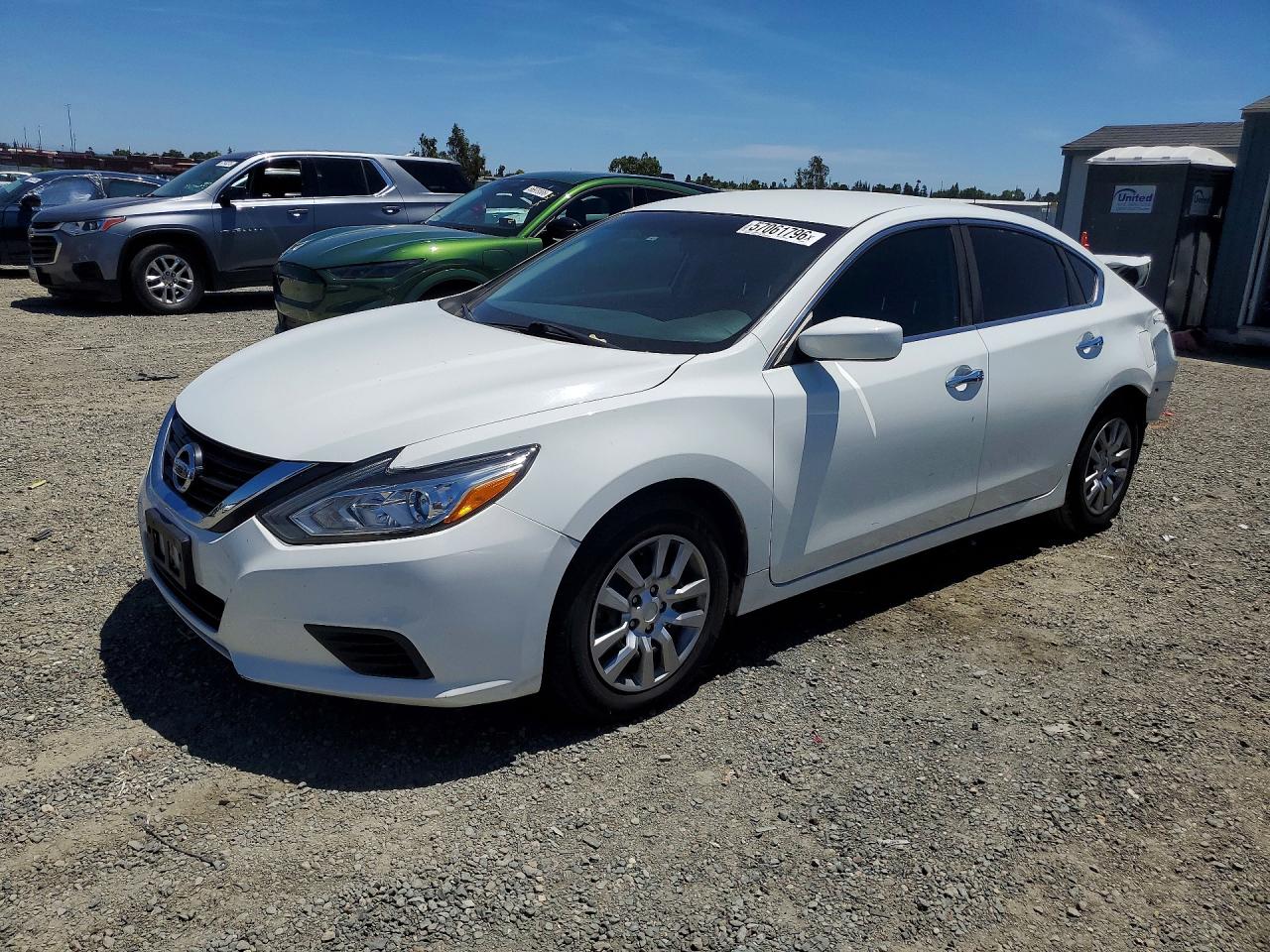 Salvage Nissan Altima Image