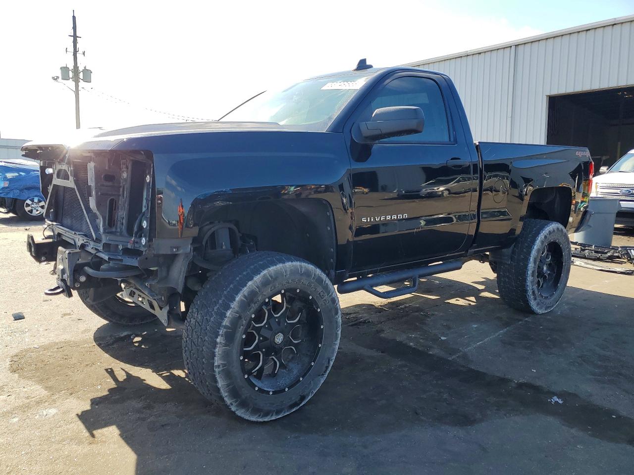 Salvage Chevrolet Silverado Image