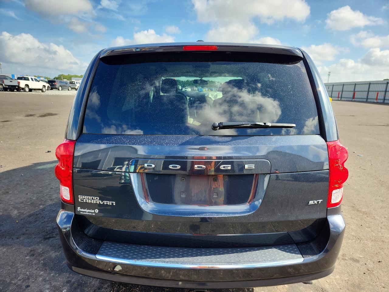 Dodge Caravan Sxt