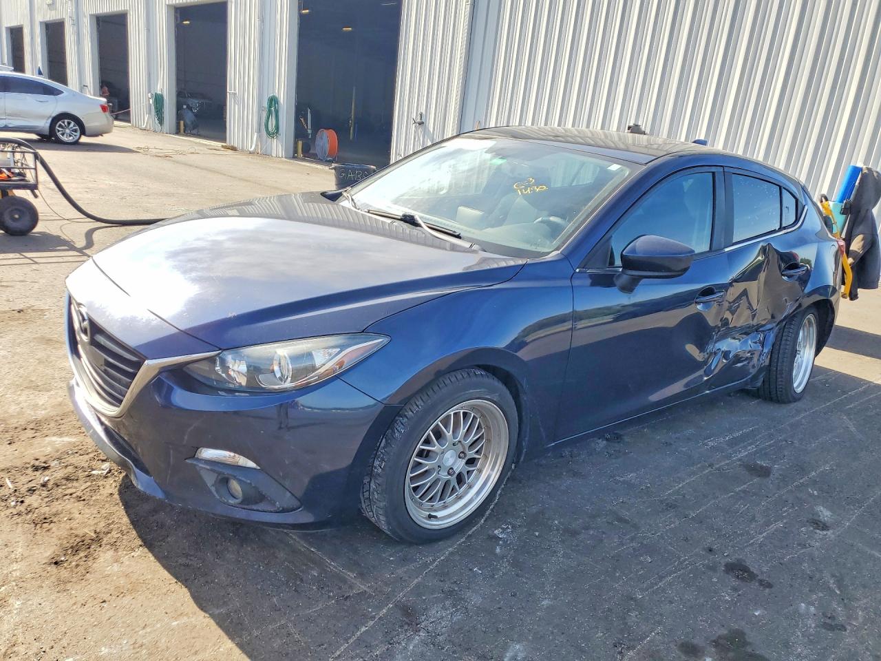 Salvage Mazda 3 Image