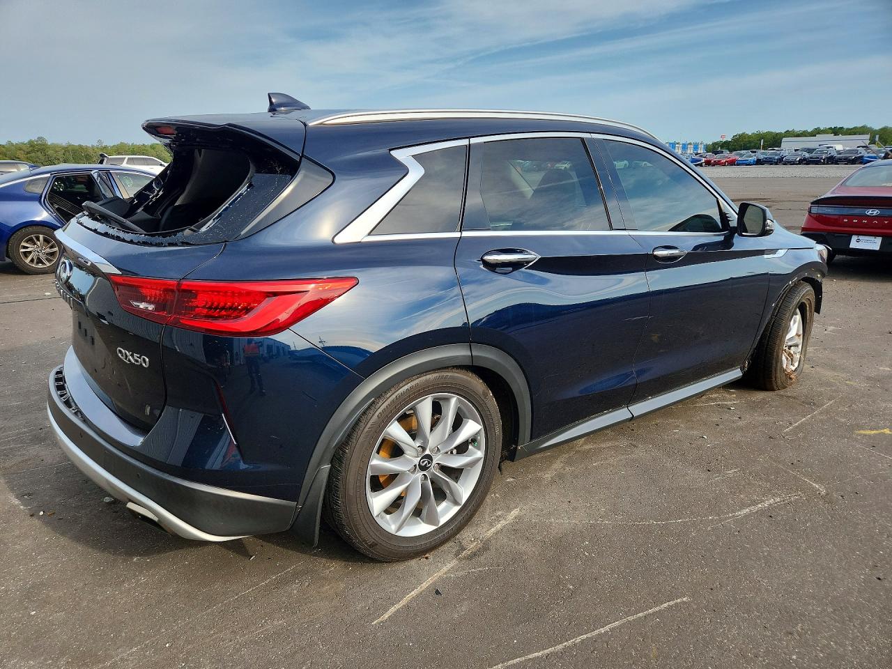 INFINITI Qx Luxe