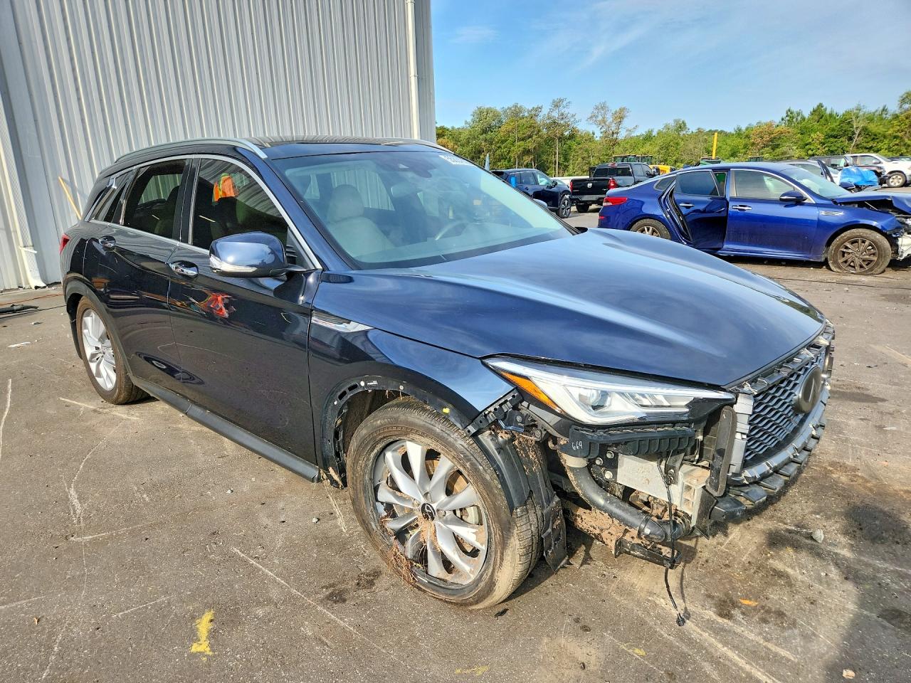 INFINITI Qx Luxe