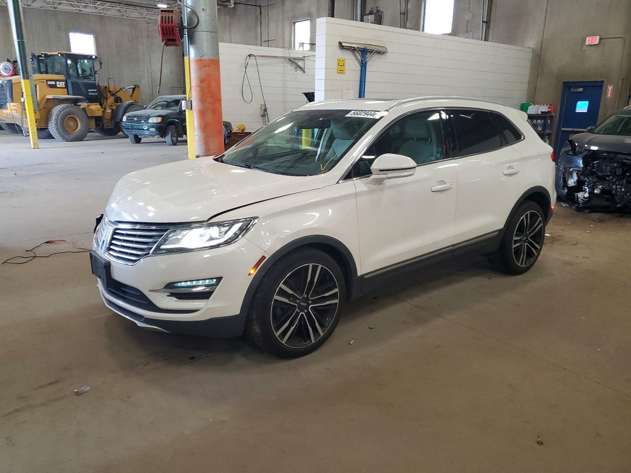 Salvage Lincoln MKC Image