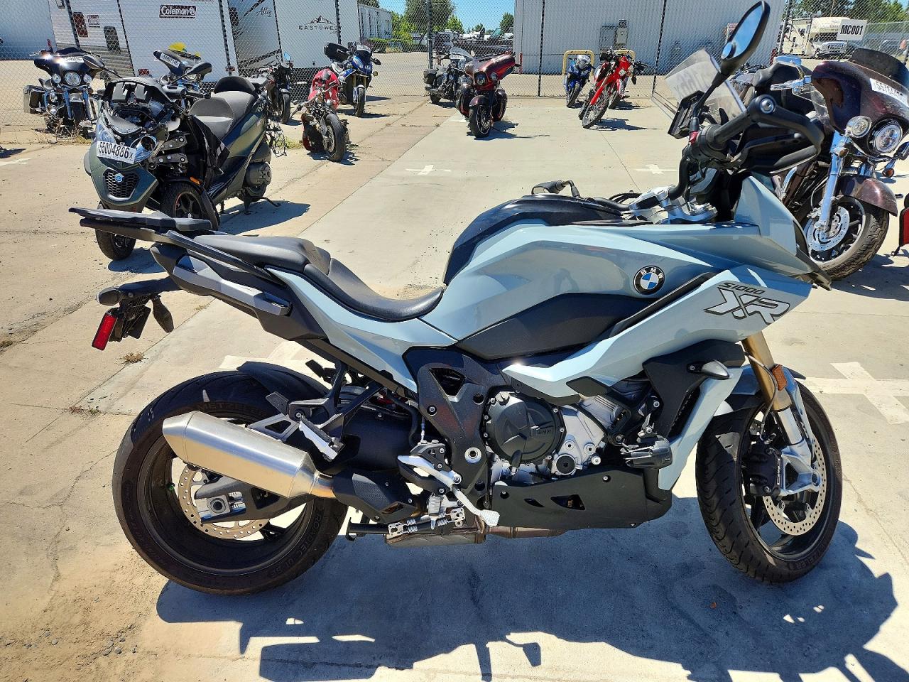 Salvage BMW S Image
