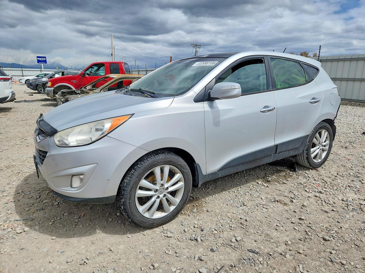 Salvage Hyundai TUCSON Image