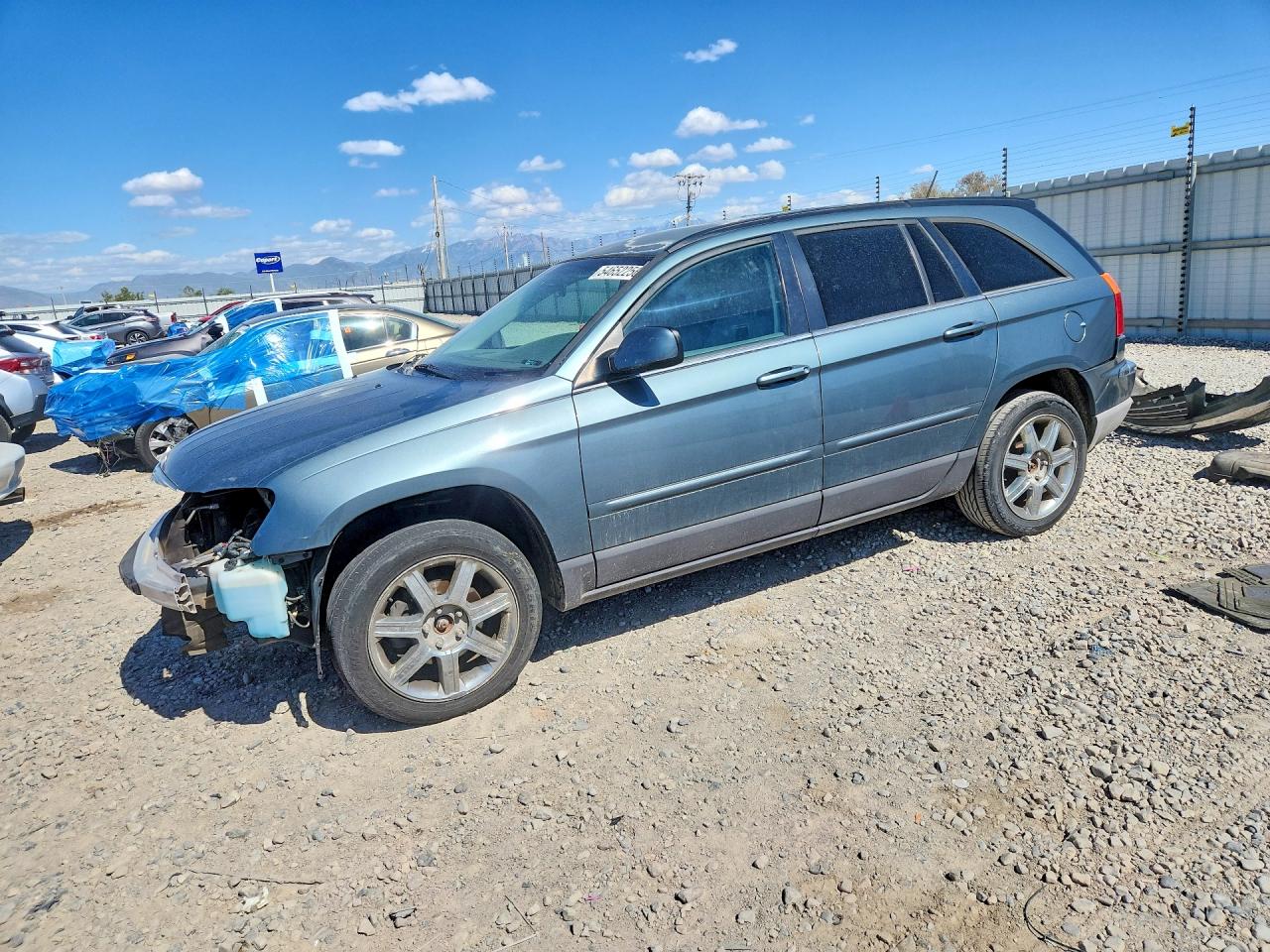 Salvage Chrysler Pacifica Image