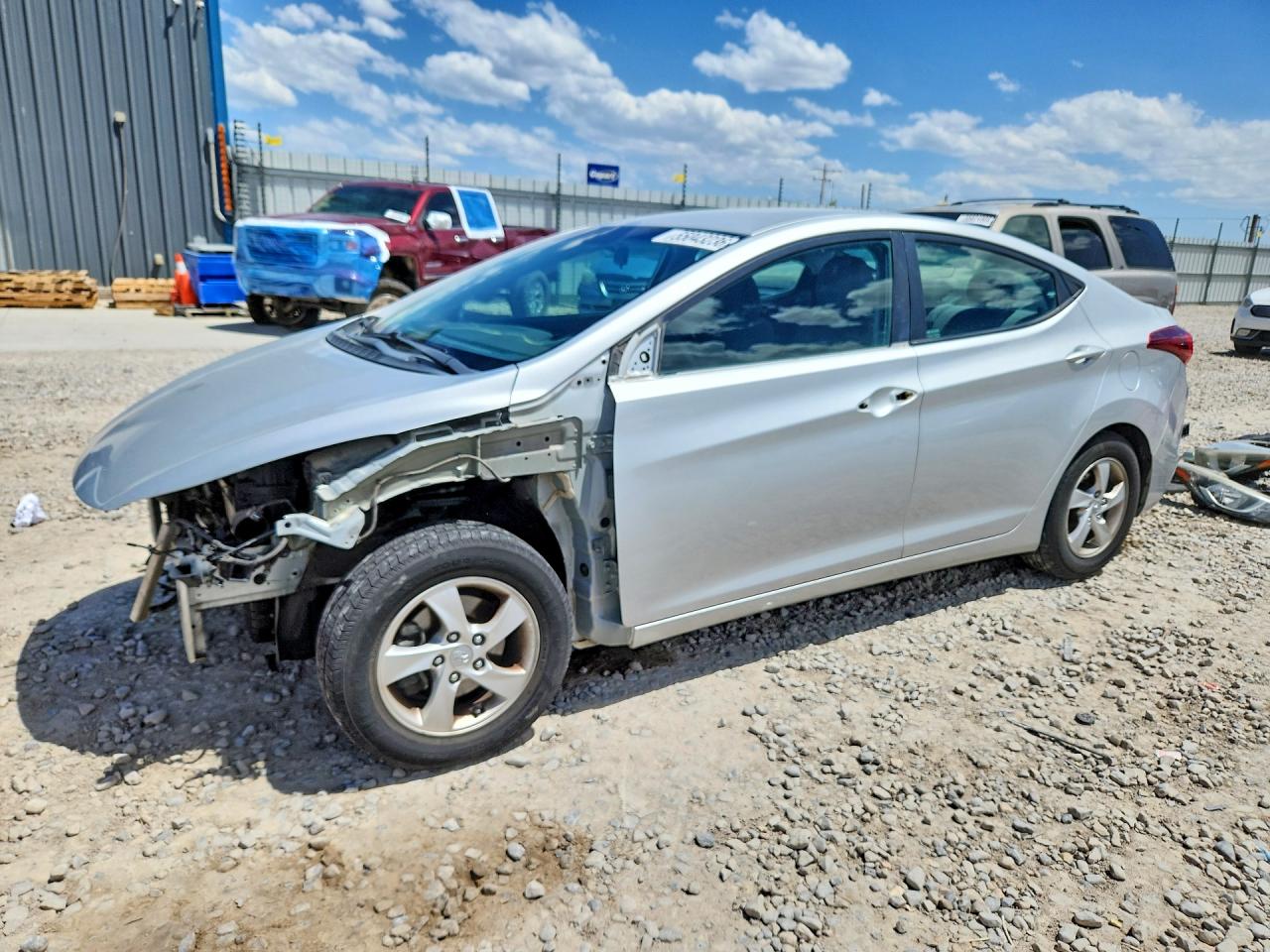 Salvage Hyundai ELANTRA Image