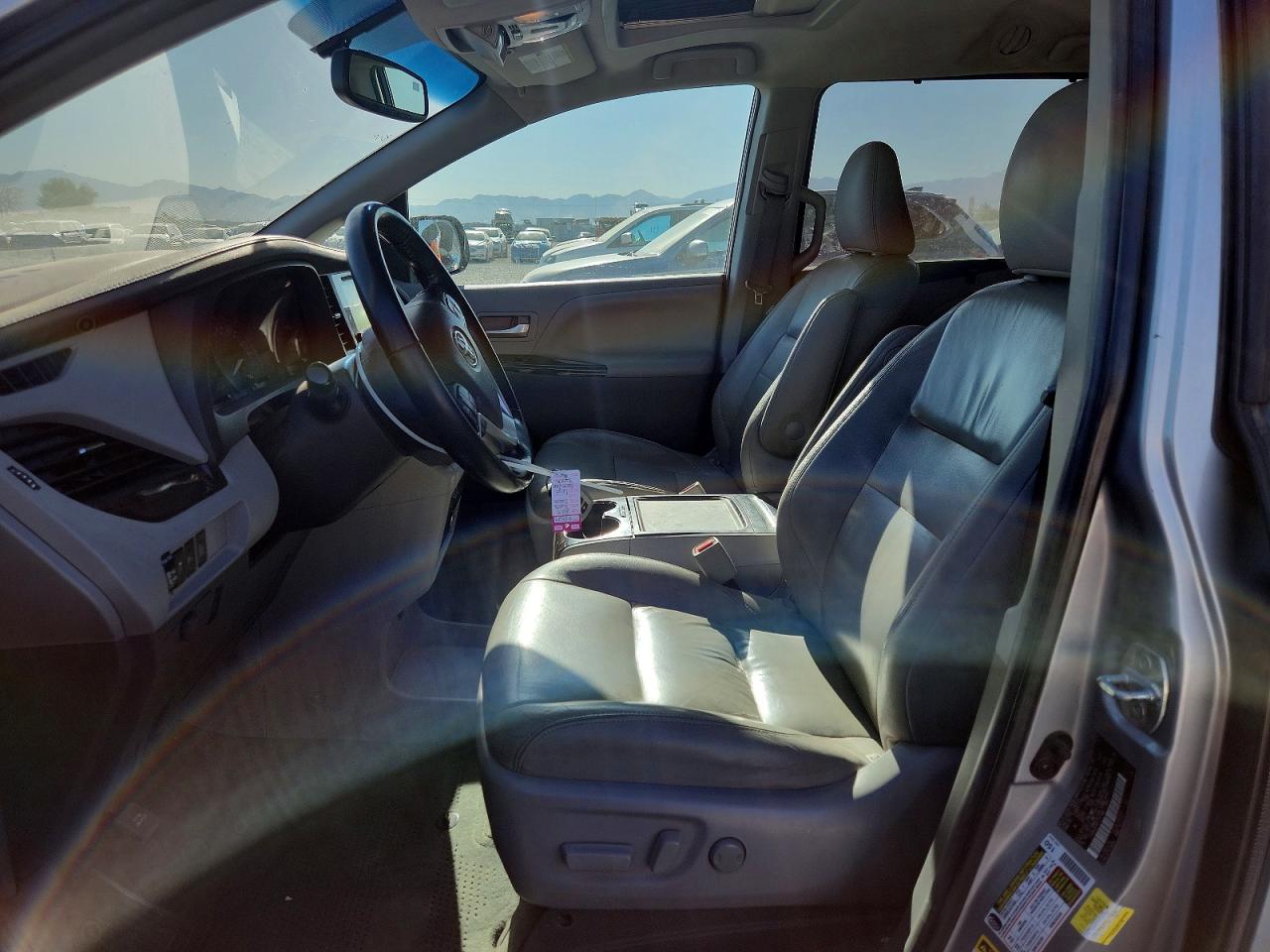 Toyota Sienna Xle 7-passenger