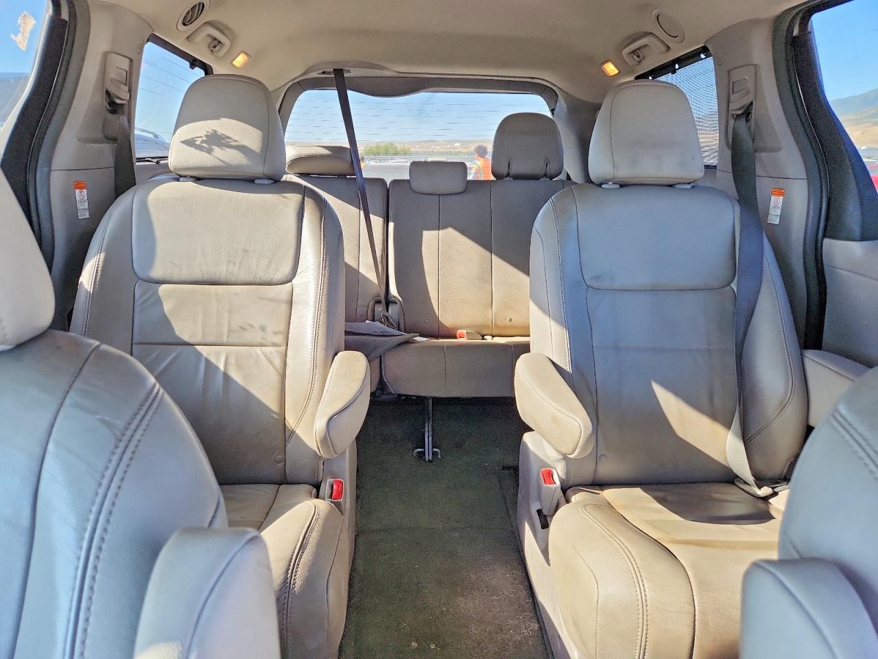 Toyota Sienna Xle 7-passenger