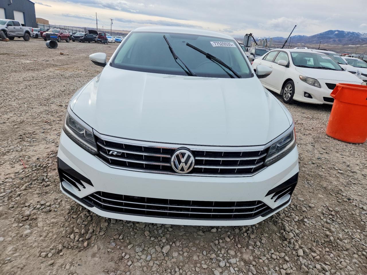 Volkswagen Passat S