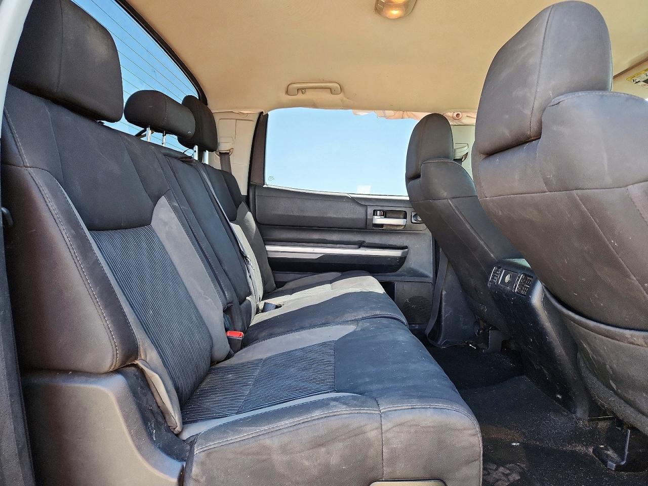 Toyota Tundra Sr5