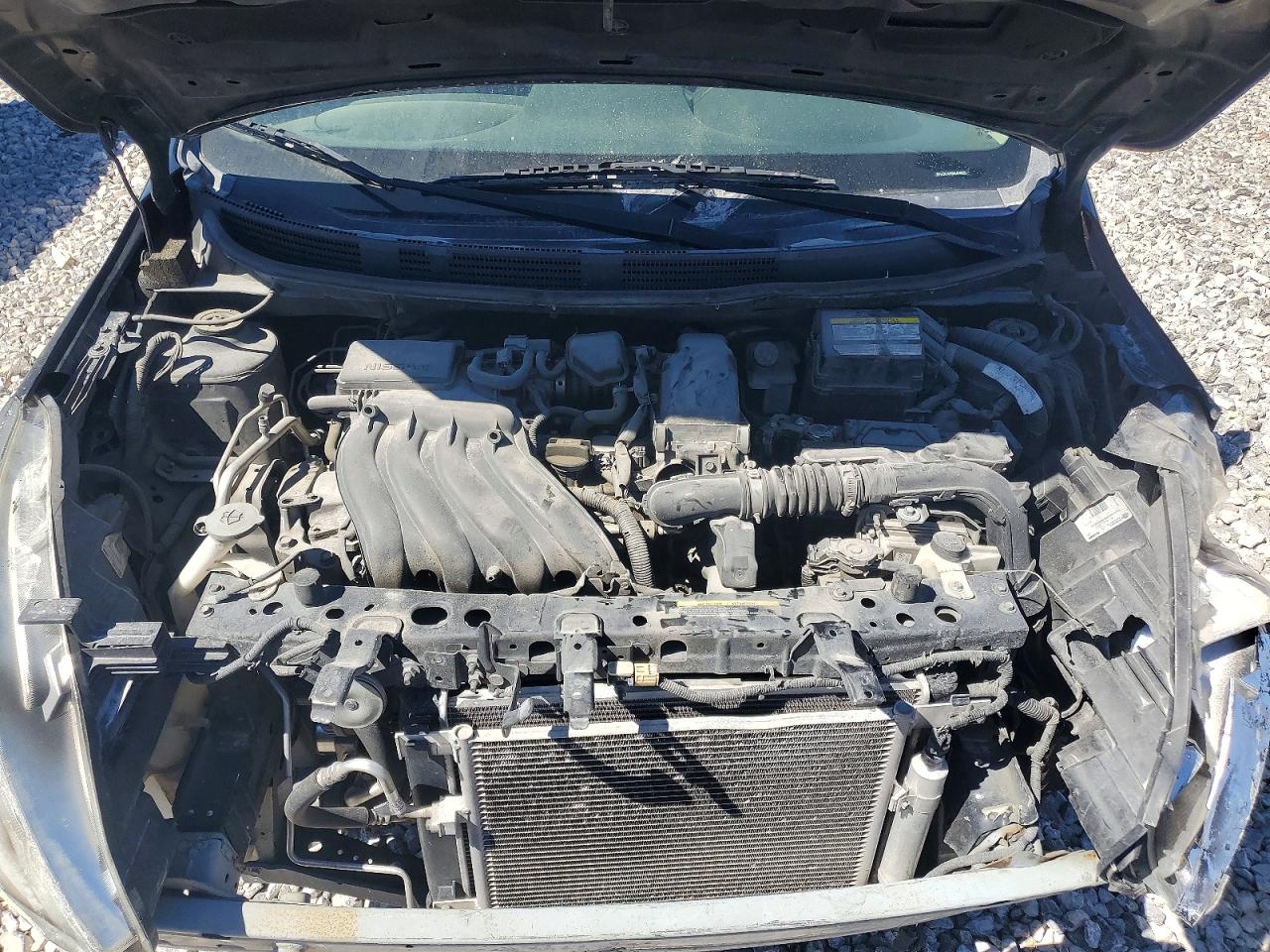 Nissan Versa 1.6 Sv