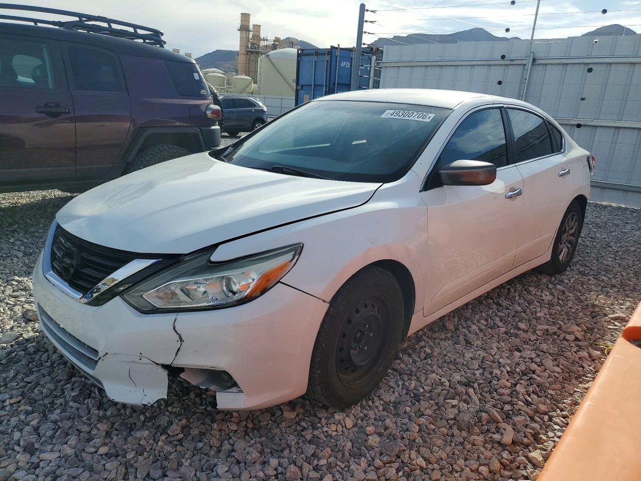 Salvage Nissan Altima Image
