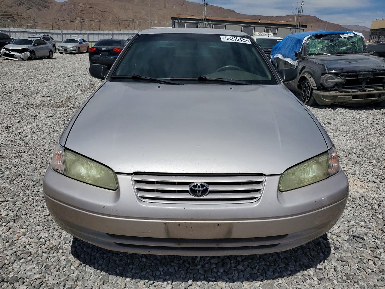 Toyota Camry Le