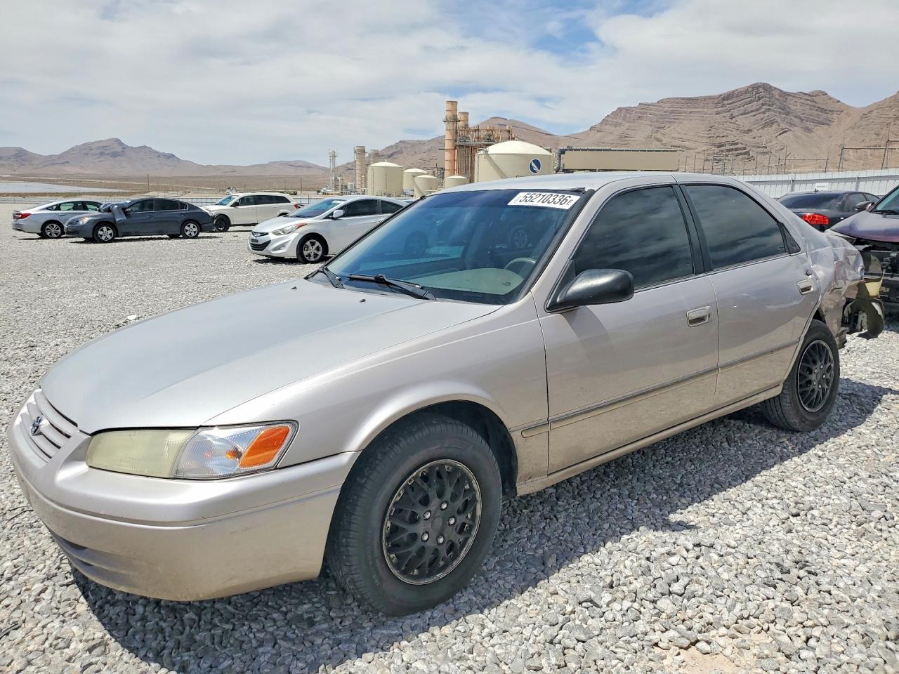 Salvage Toyota Camry Image